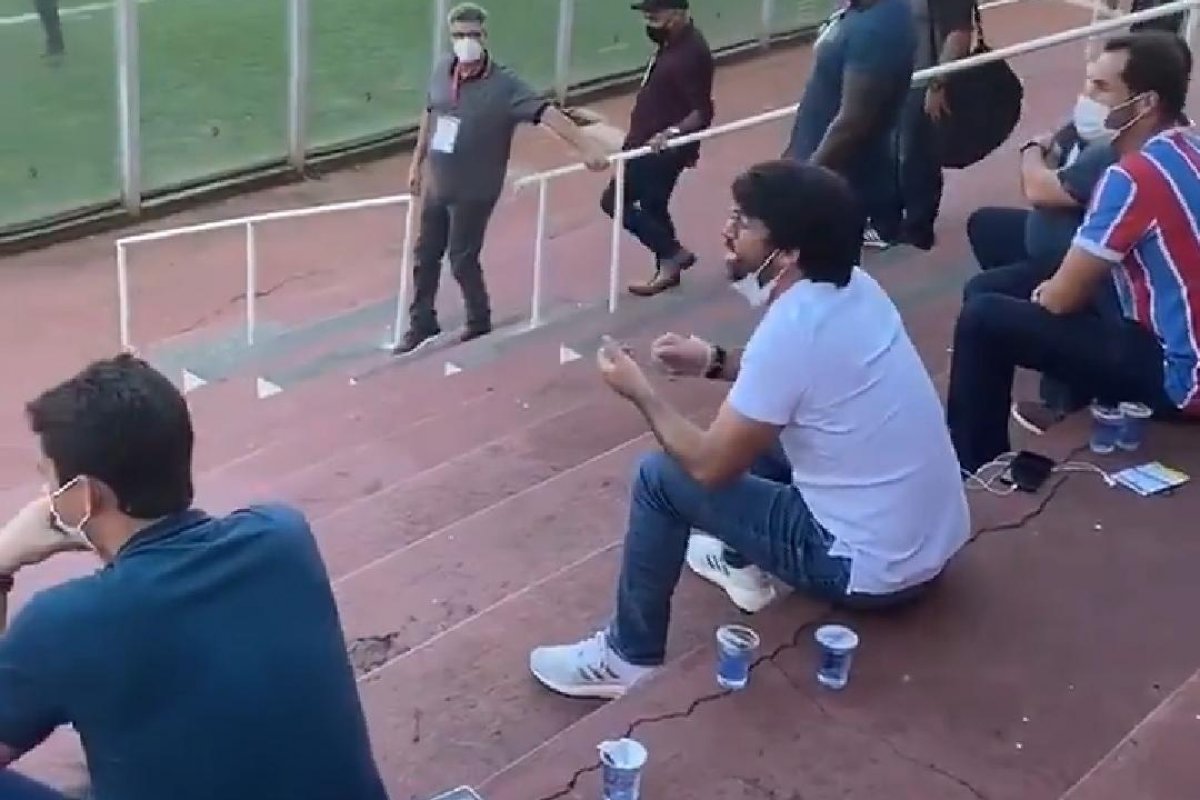 Vídeo: diretorias do Vila Nova e Bahia discutem durante partida pela Copa do Brasil 