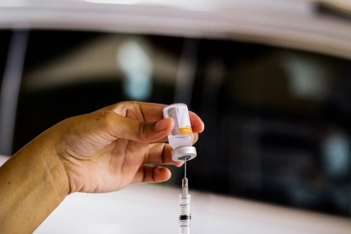 Cerca de 10,7 mil doses de vacina são perdidas devido a seringas inapropriadas em Juiz de Fora