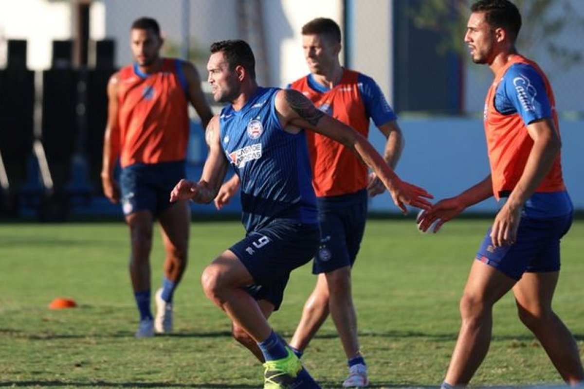 Gilberto é dúvida para partida contra o Bragantino