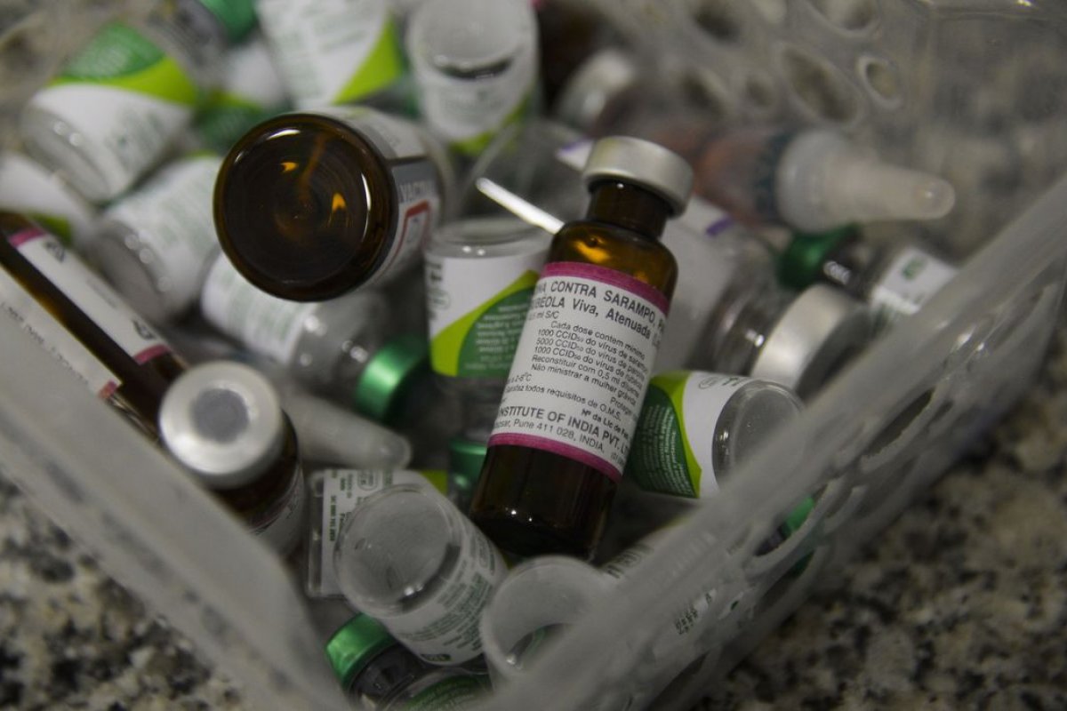 Cúpula internacional arrecada mais US$ 2,4 bi para distribuir vacinas contra Covid-19