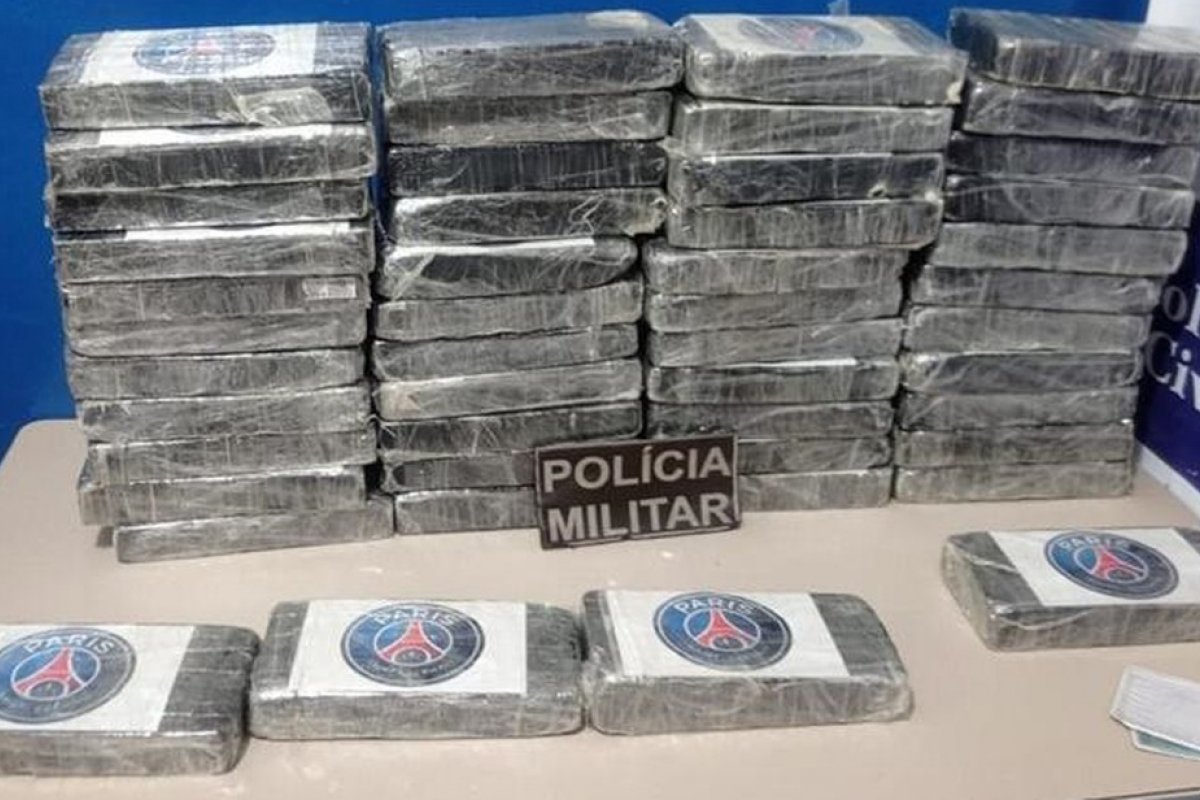 PM apreende 50kg de cocaína em carro abandonado no oeste da Bahia