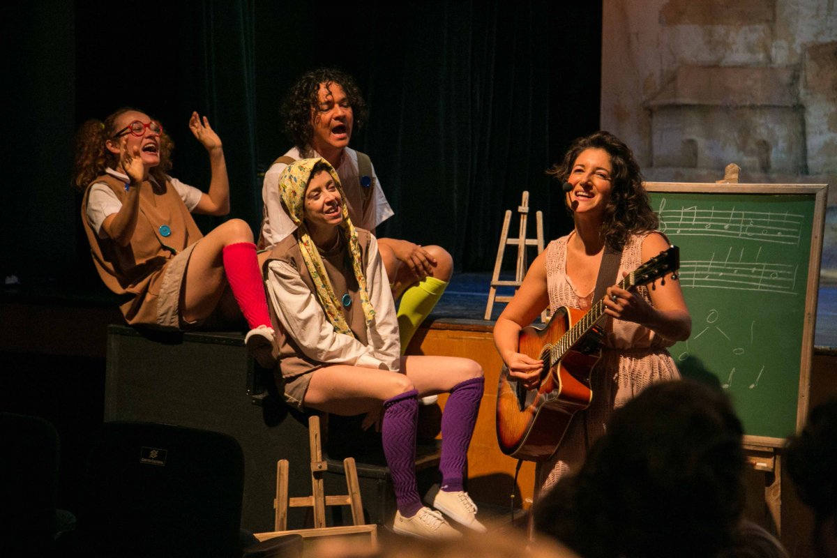 Grupo de teatro estreia espetáculo infantil com discussões lúdicas sobre bullying e aceitação