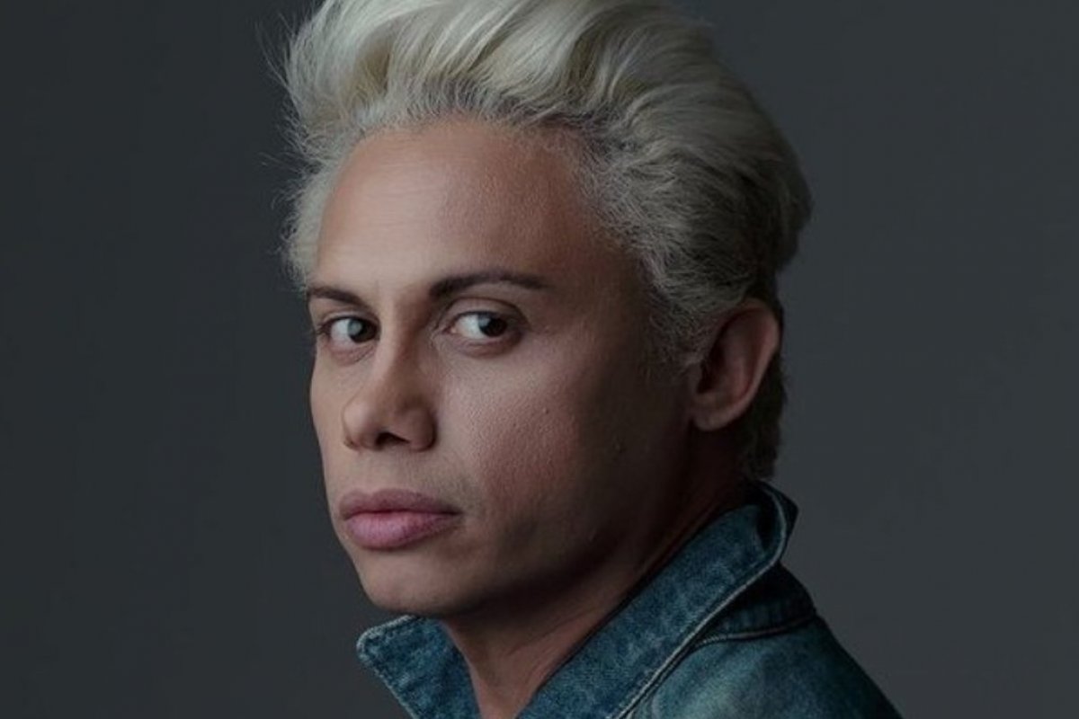 Silvero Pereira anuncia que será Clodovil em série sobre vida do estilista