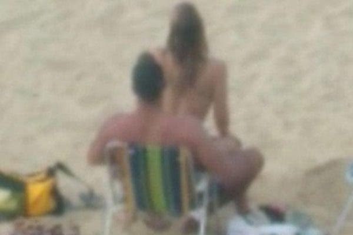 Casal é flagrado fazendo sexo em praia de Santa Catarina