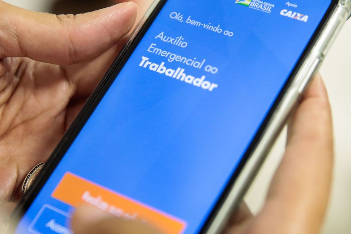 Mais de 880 mil brasileiros aguardam resposta do governo federal sobre contestação do auxílio emergencial