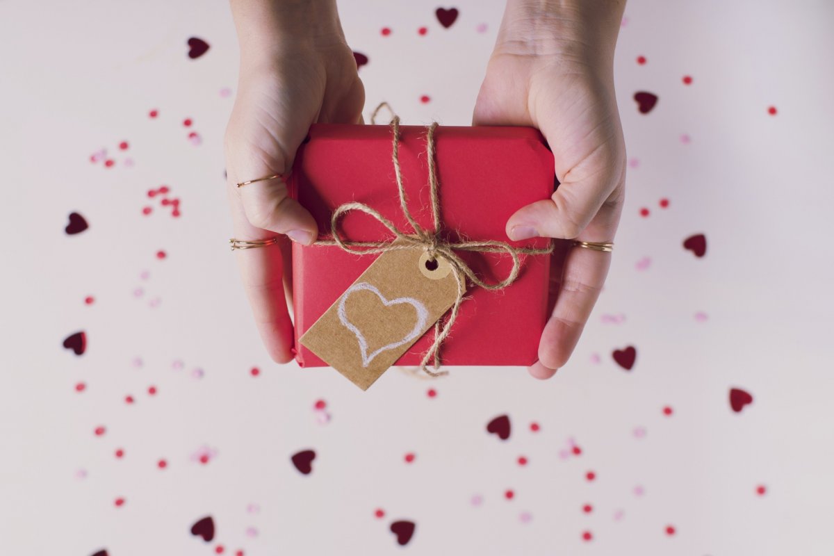 Dia dos Namorados: entidades comerciais preveem baixo desempenho nas vendas deste ano