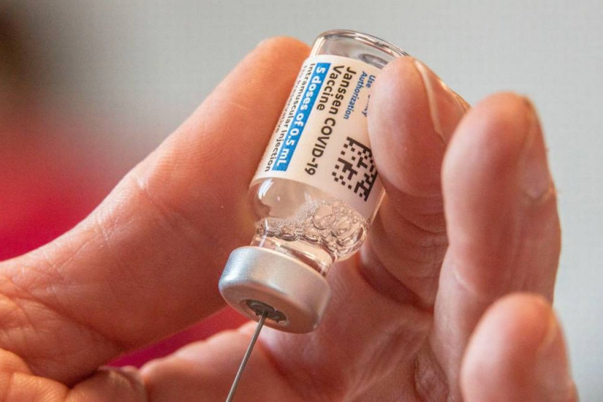 Governo fecha acordo para 3 milhões de doses da vacina da Janssen