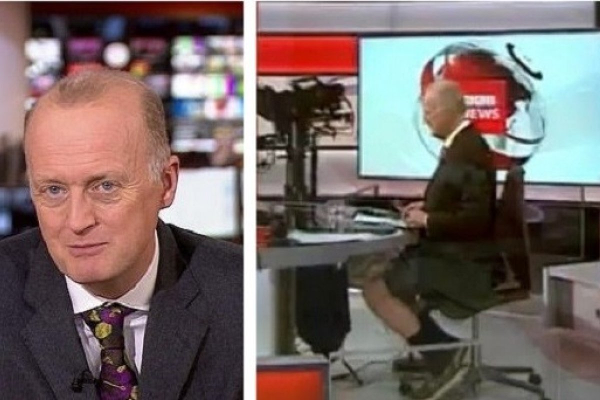 Vídeo: apresentador da BBC é flagrado com bermuda embaixo de bancada