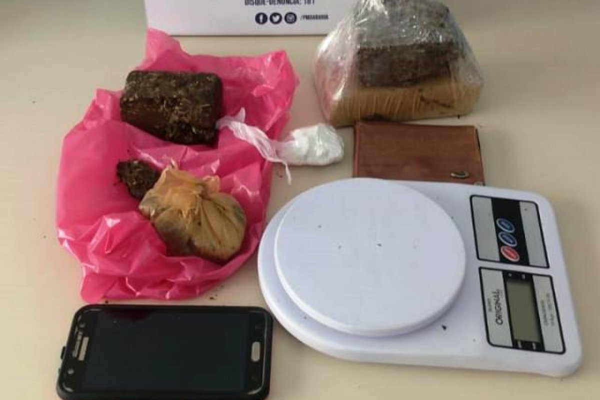 Suspeito de tráfico é preso próximo a rodoviária de Feira