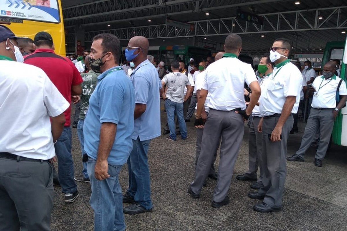 Prefeitura de Salvador tem nova reunião com rodoviários neste domingo (6) para tentar impedir greve