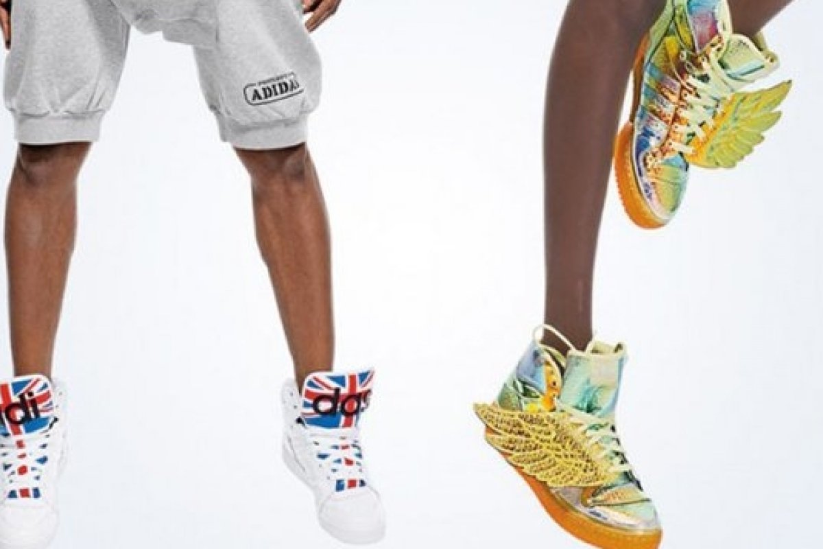 Depois de alguns anos afastados, a Adidas e Jeremy Scott retomam parceria de sucesso