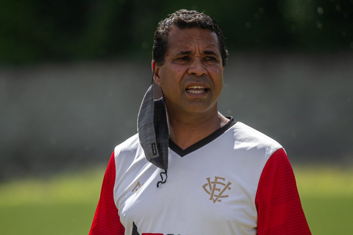 Vitória tenta quebrar tabu diante do Náutico no primeiro jogo no Barradão pela Série B