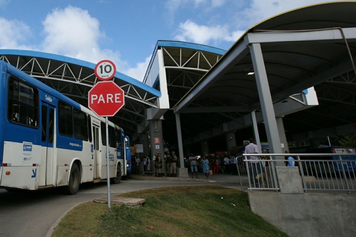Após acordo, ônibus circulam normalmente em Salvador nesta segunda (7)