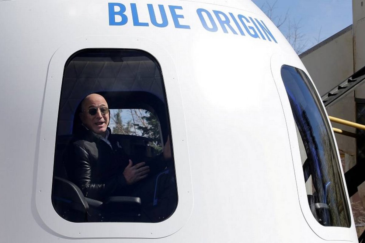 Jeff Bezos anunciou que irá ao espaço no primeiro voo tripulado da Blue Origin