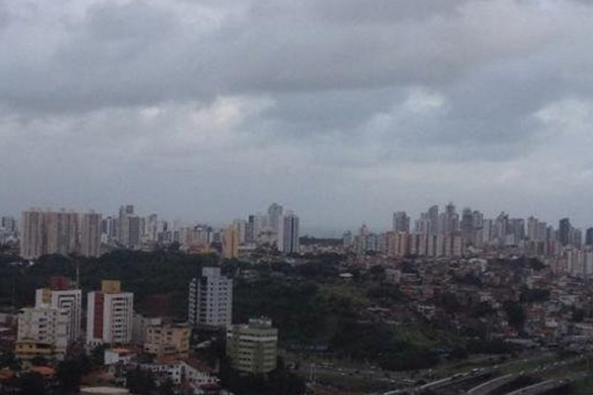 Chuvas ameaçam desabamento na Liberdade, em Salvador