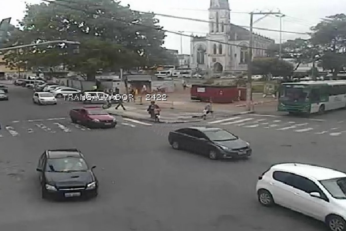 Boletim de trânsito: saiba por onde trafegar na manhã desta segunda-feira (9)