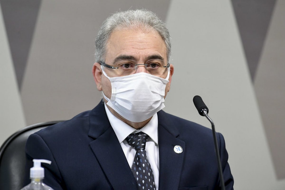 Renan Calheiros diz que o Ministro volta à CPI porque em seu primeiro depoimento omitiu informações