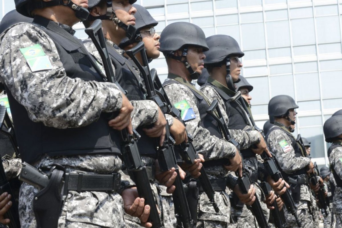Governo economizaria mais de R$ 30 bilhões com militares e Judiciário na reforma de servidores