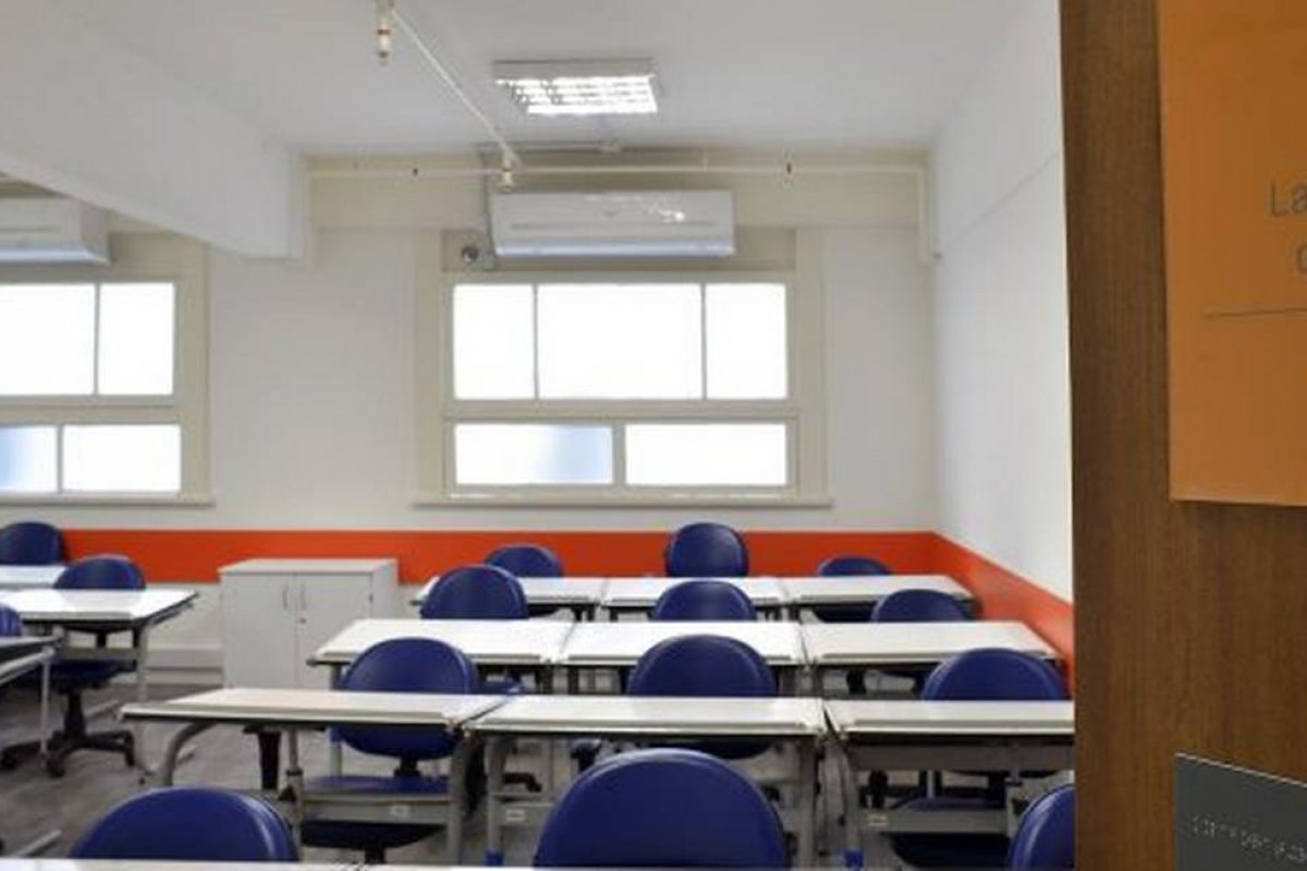 Levantamento mostra que Universidades privadas perderam 350 mil estudantes presenciais em 2021