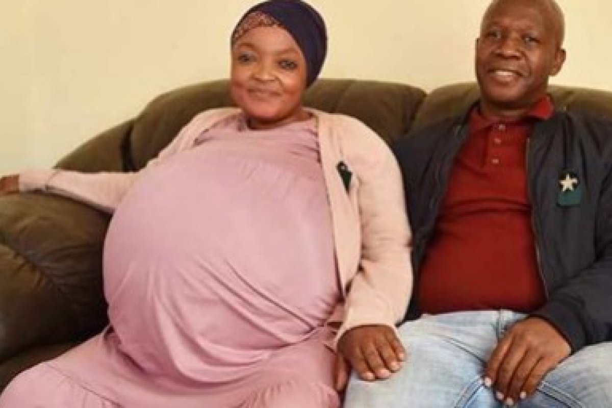 Mulher sul africana dá a luz a 10 bebês na noite dessa segunda-feira (7)