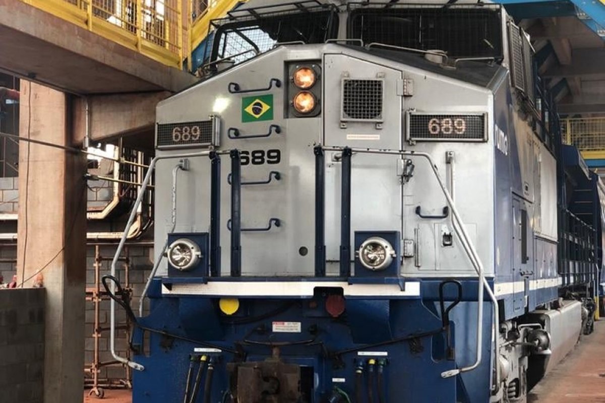 Cerca de 120 vagões da primeira viagem de trem da ferrovia Norte-Sul chegam ao Porto de Santos