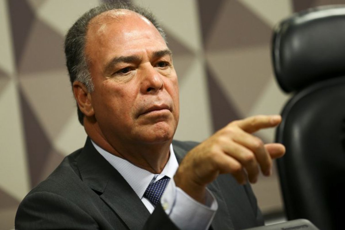 PF indicia líder do governo sob suspeita de propina de R$ 10 milhões em obras no NE