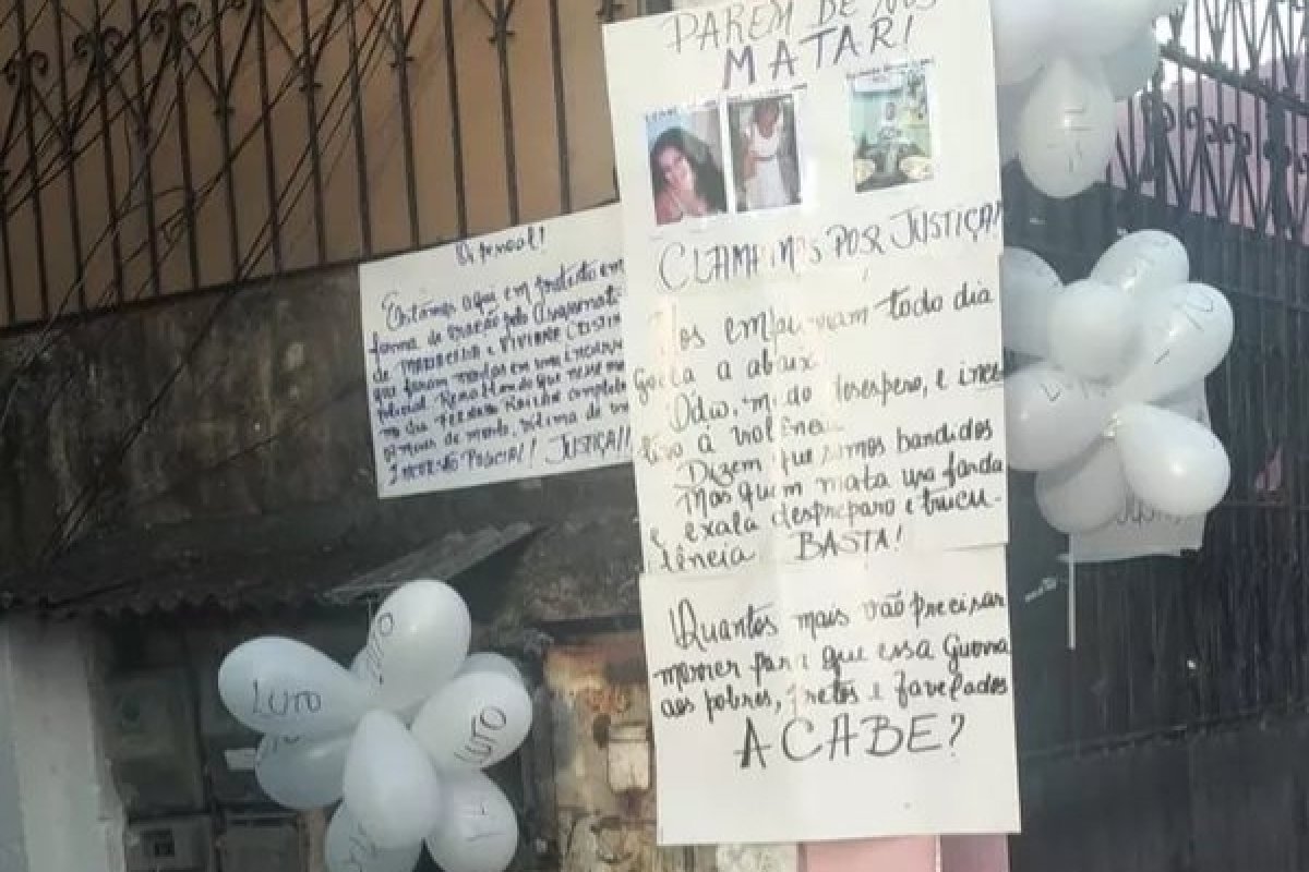 Integrantes do Ilê Aiyê, parentes e amigos fazem homenagem para mulheres mortas no Curuzu