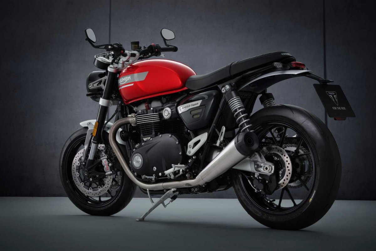 Triumph Speed Twin ganha atualizações de motor e mais tecnologia na Europa