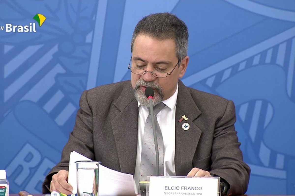 CPI ouve hoje o ex-secretário-executivo da Saúde sobre compra de vacinas