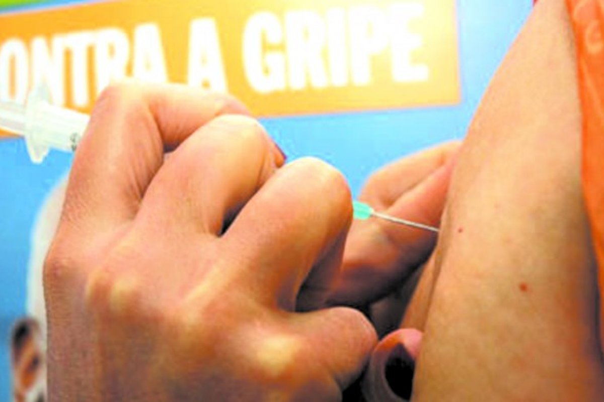Campanha de vacinação contra a gripe amplia público-alvo diante do cenário distante do objetivo