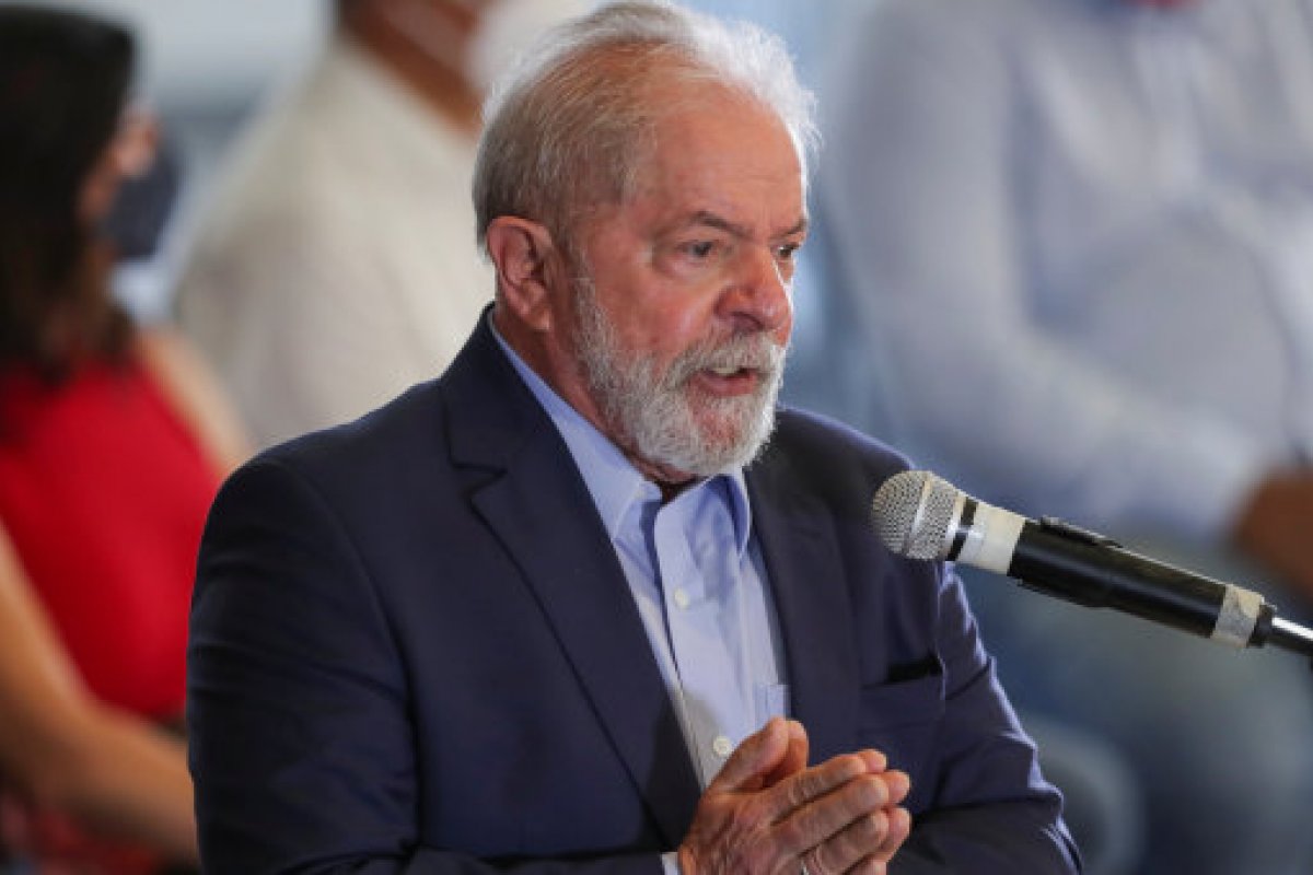 Lula diz que "se for necessário para tirar Bolsonaro", será candidato em 2022