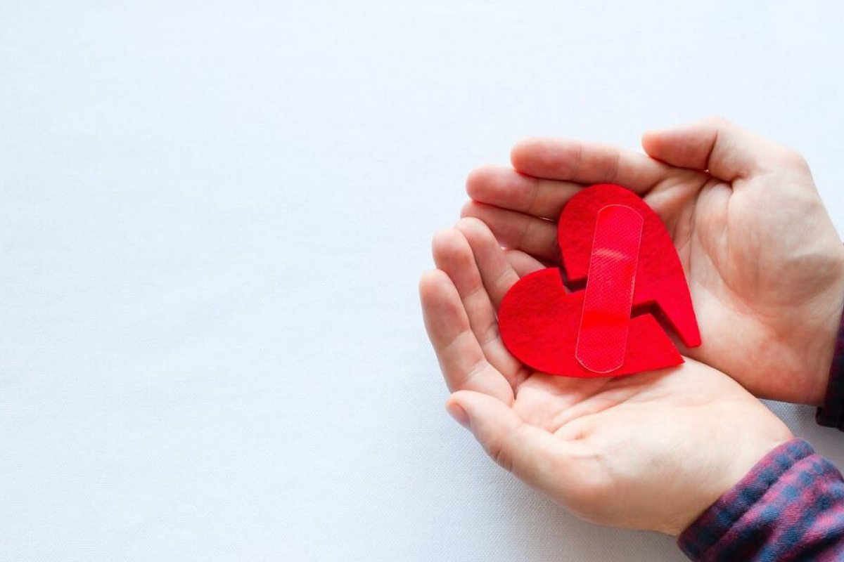 Conheça a Síndrome do Coração partido: ela não tem nada de romântico
