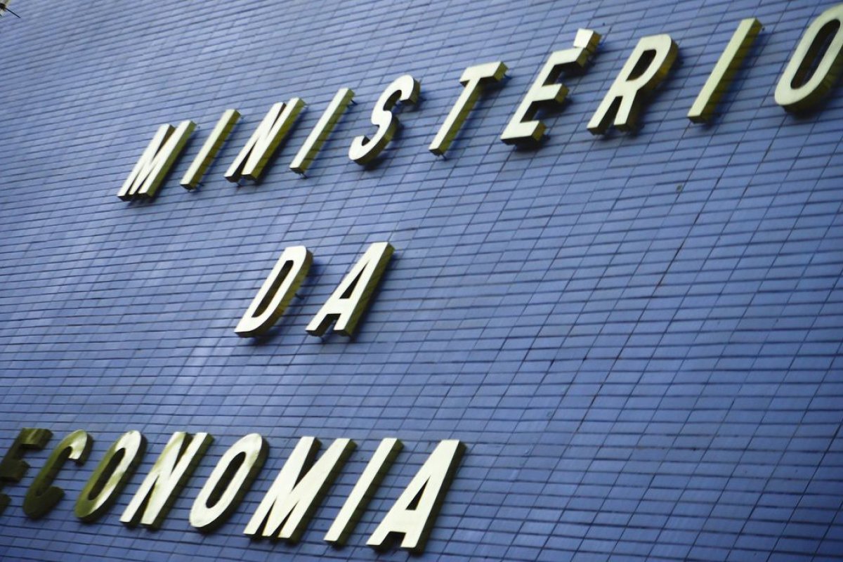 Governo Federal libera R$ 3,1 bilhões para gasto com ministérios 