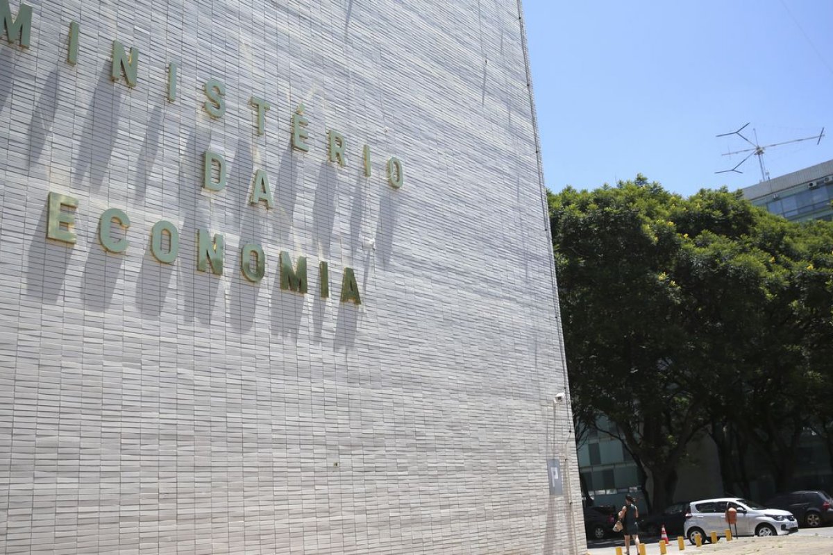 Governo diz que alta do IPCA é passageira e que inflação terminará o ano na meta