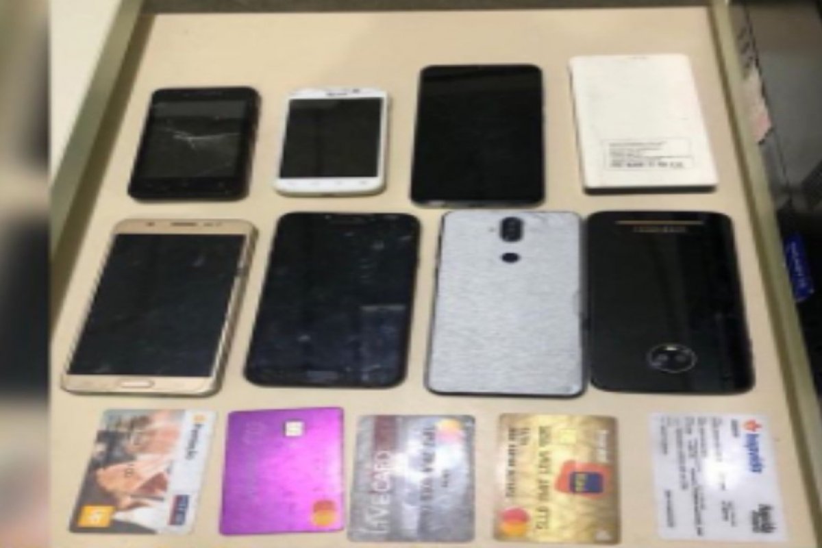 Polícia segue GPS de celular roubado e recupera outros sete aparelhos em Feira de Santana