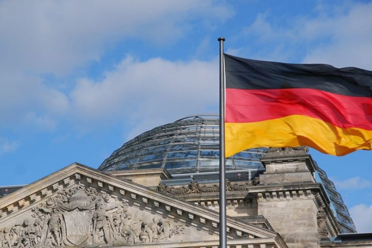 Testes rápidos se tornam precondição para frequentar lugares públicos na Alemanha