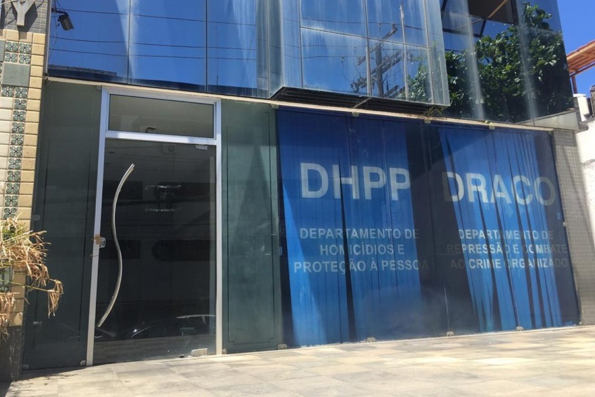 Mulher é encontrada morta com marca de tiros no bairro de Cosme de Farias, em Salvador