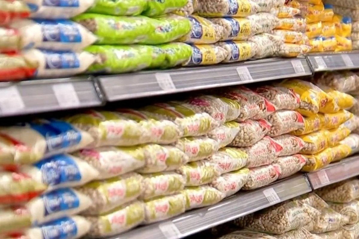 Preços do ovo, carne e feijão puxam alta dos gastos e impactam nos custos em supermercados