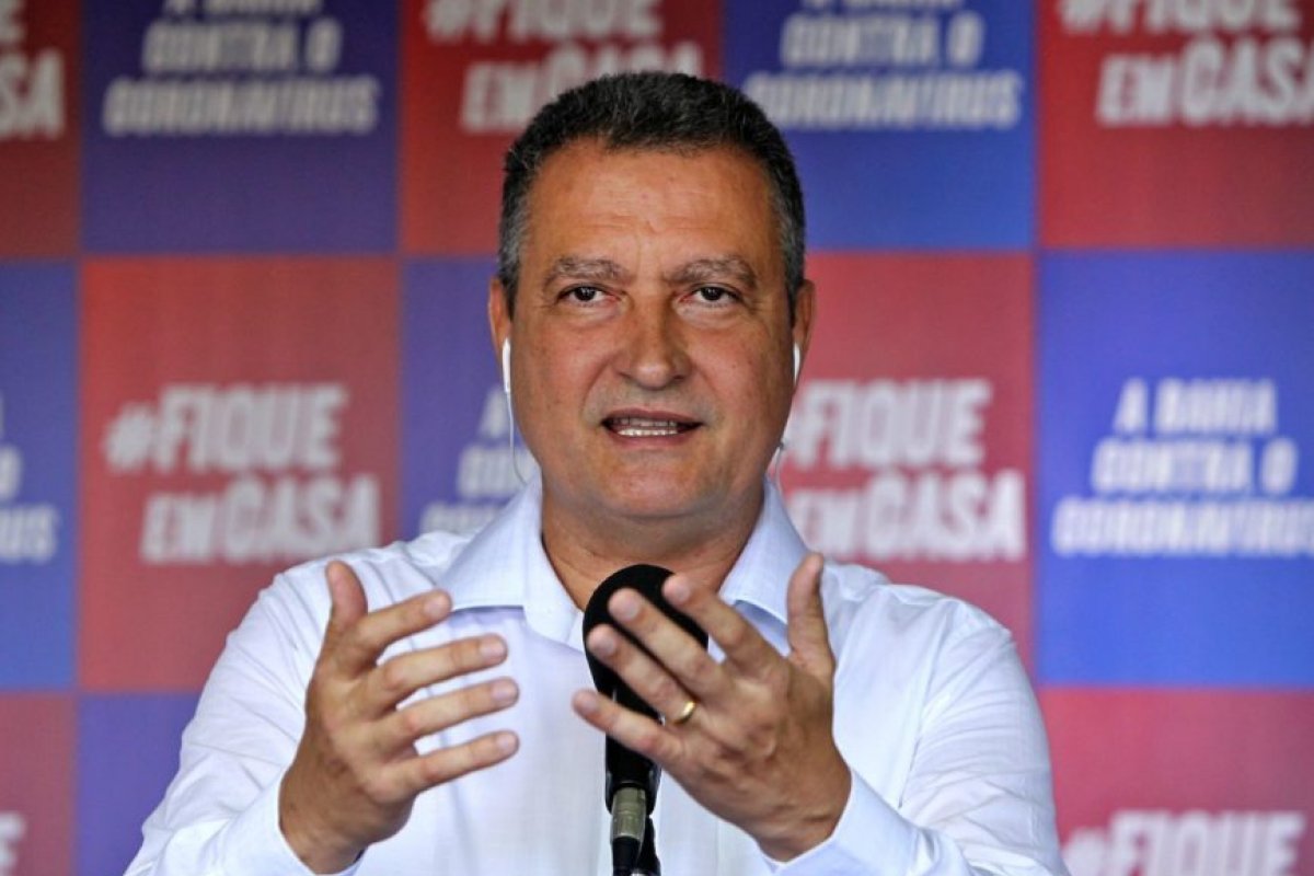 "Estamos muito preocupados", diz Rui Costa ao afirmar que julho pode ser o pior mês da pandemia da Covid-19