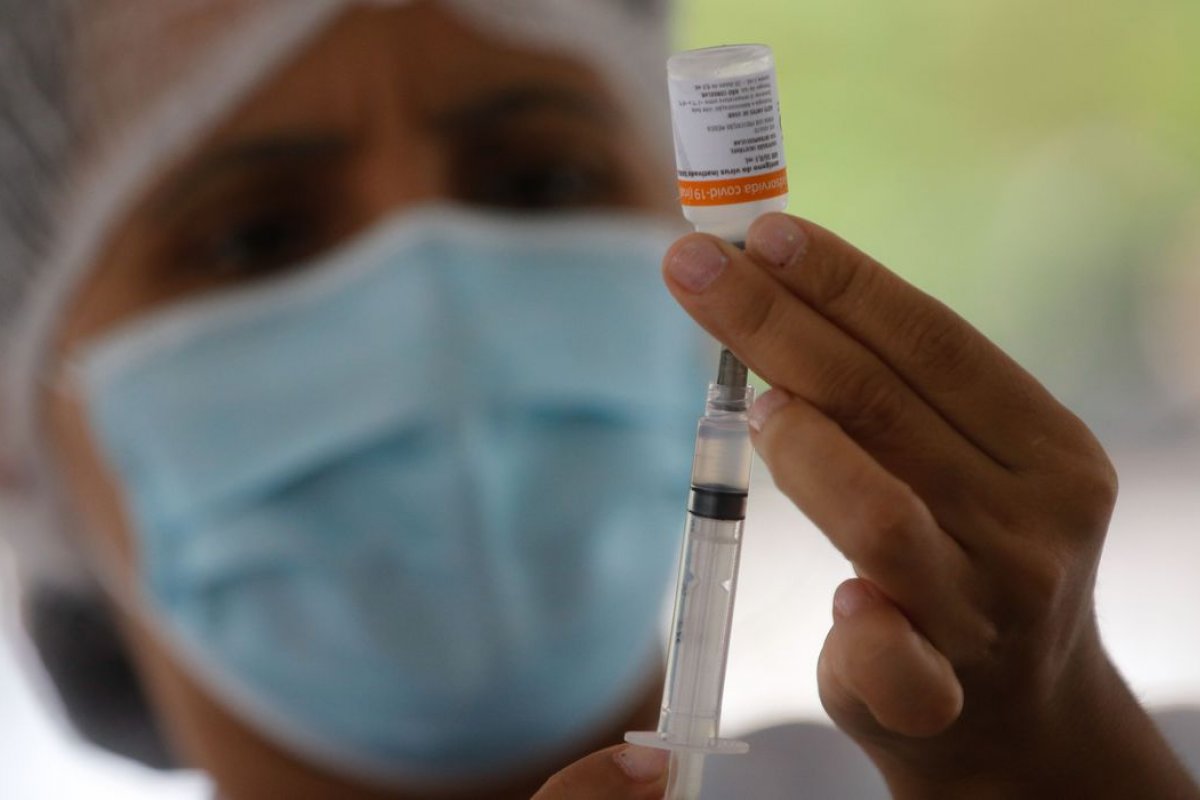 Ministério da Saúde reduz em 2 milhões previsão de vacinas para junho