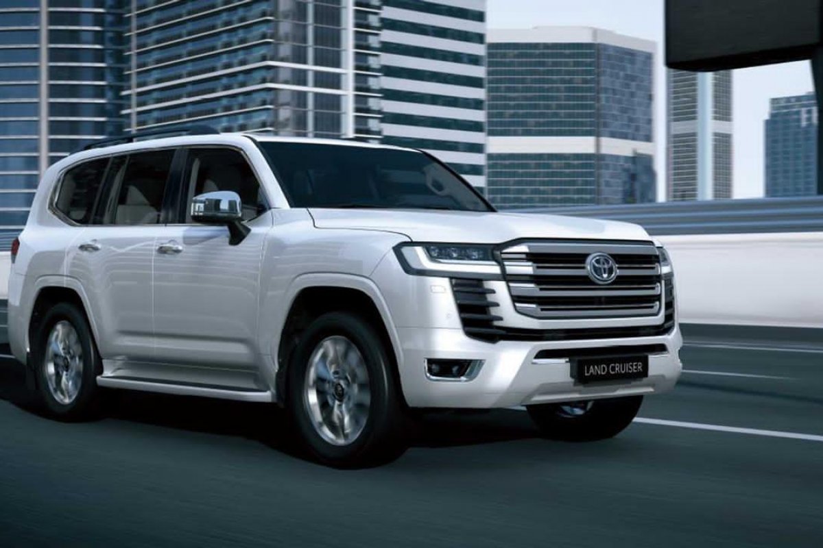 Nova geração do Toyota Land Cruiser é apresentada na Ásia