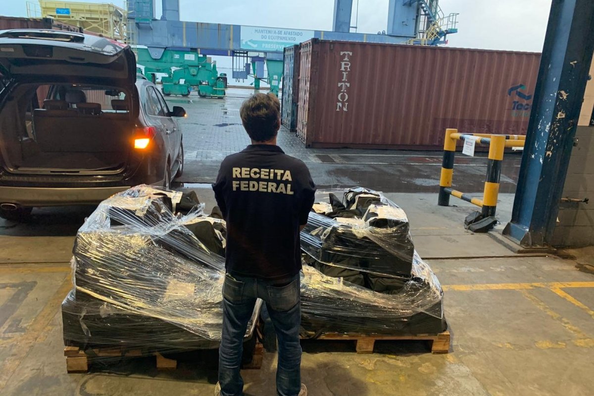 Mais de 800 kg de cocaína são apreendidos no porto de Salvador