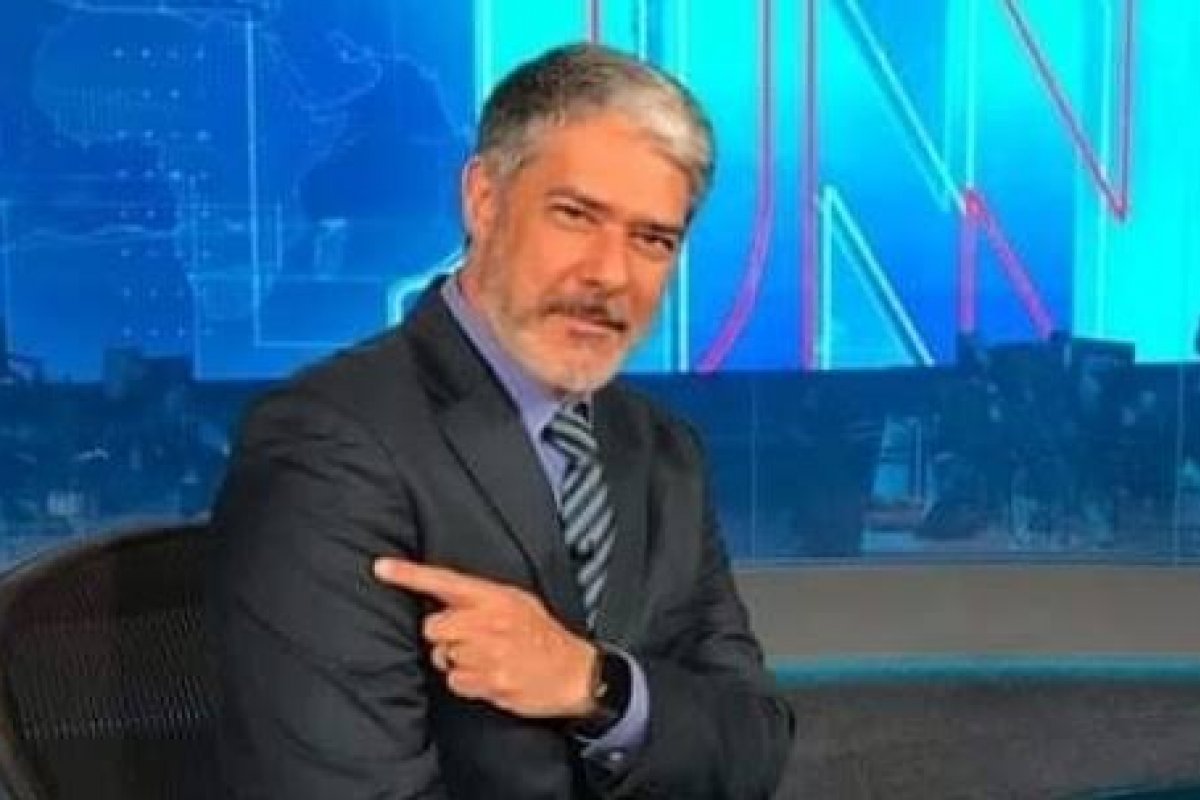 Jornal Nacional recebe críticas no Twitter, após Bonner anunciar que passará a exibir mensagens pessoais de jornalistas da emissora!