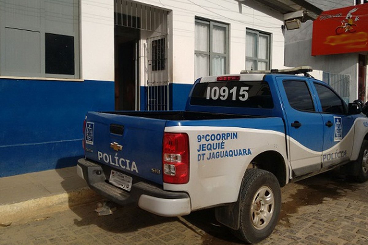Filha jogou água fervente na mãe após ser acusada de não ter feito repasse de auxílio do governo federal, diz polícia