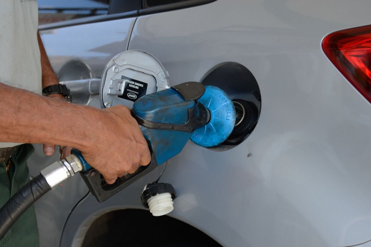 Petrobras anuncia redução do preço médio da gasolina em mais de 2%