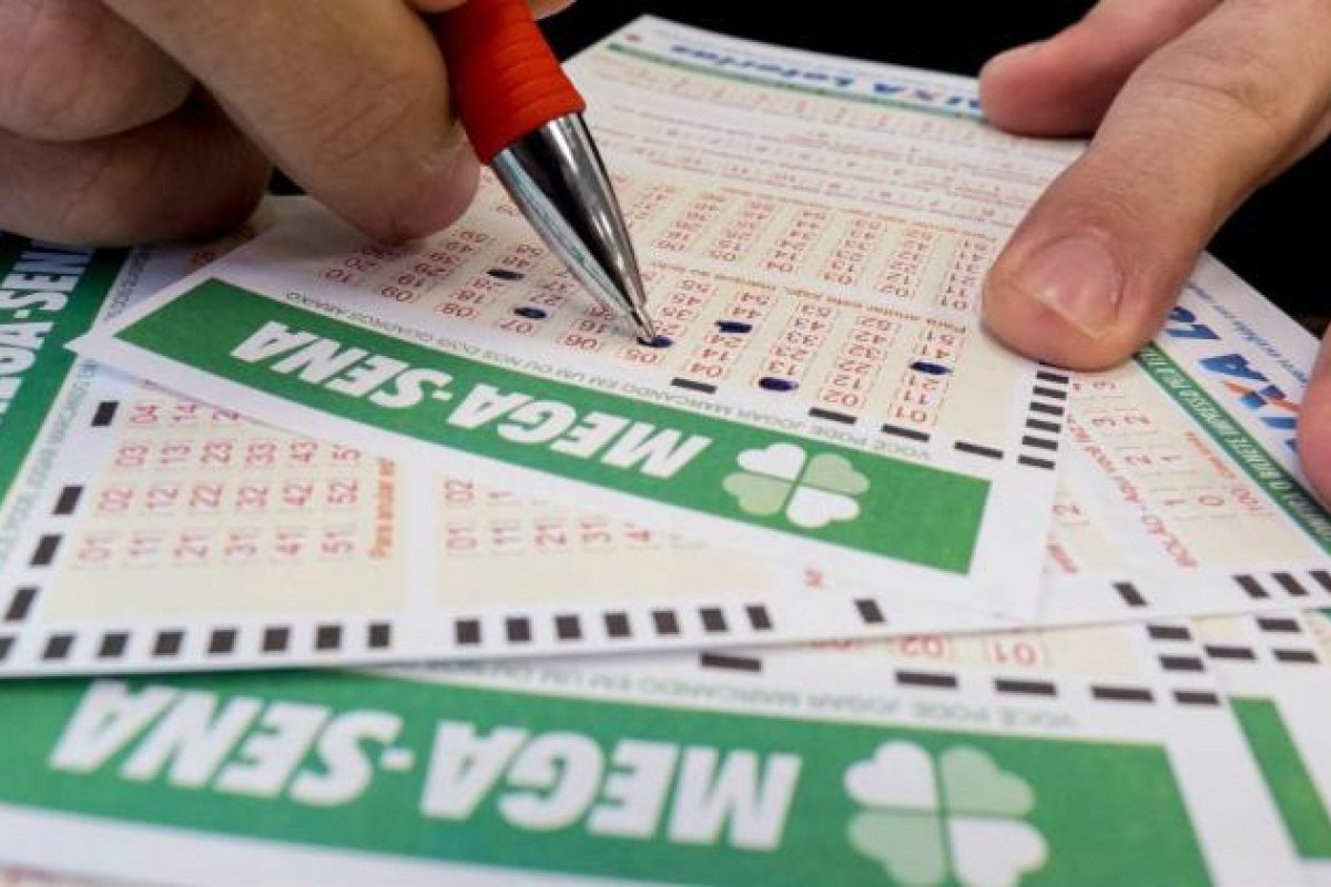 Mega-Sena sorteia prêmio de R$ 42 milhões neste sábado (12)