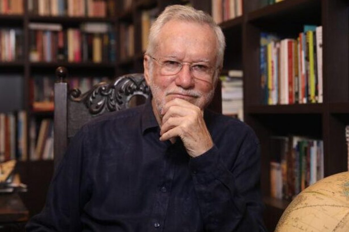 Canais na internet lucraram com fake news sobre a covid-19, diz o Google à CPI