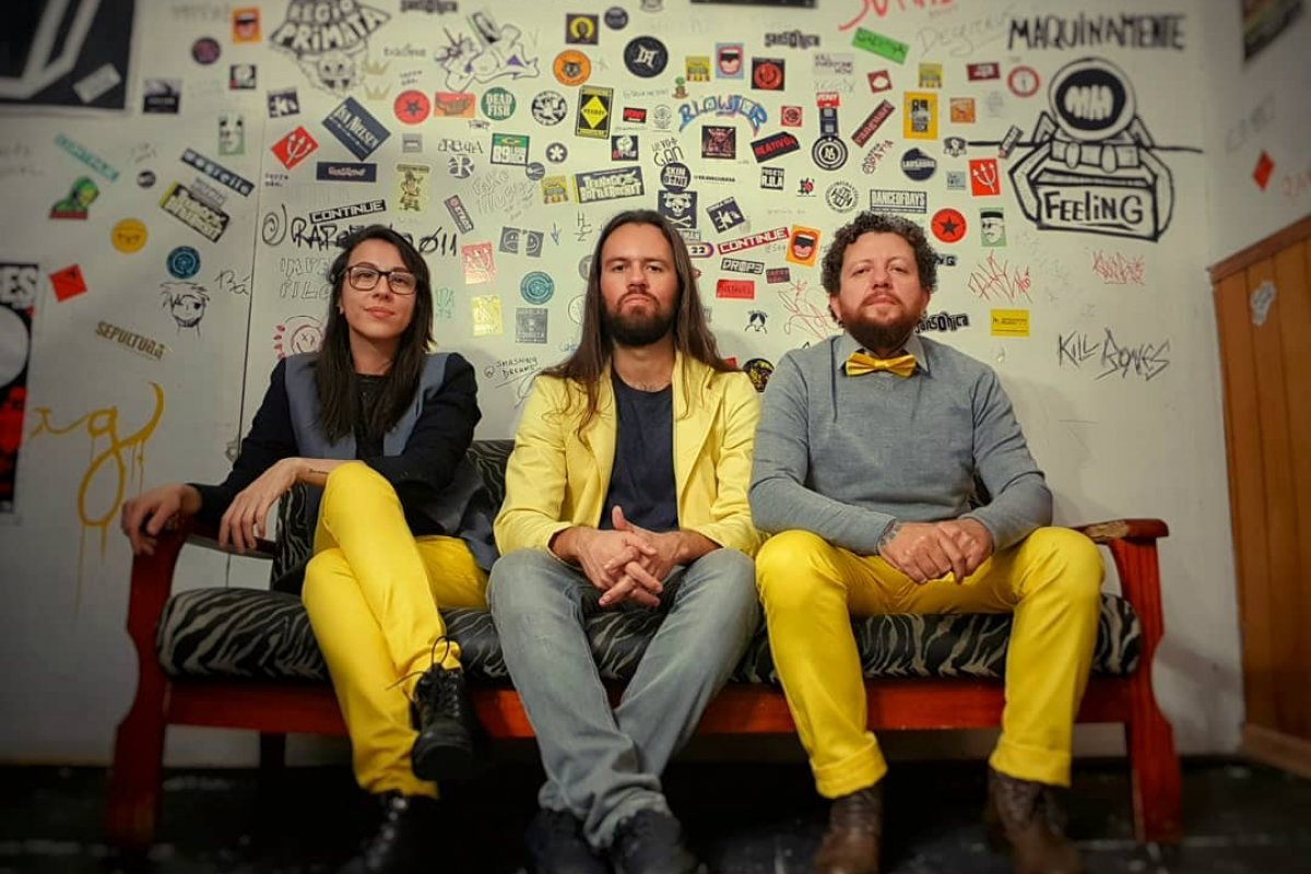 Teorias do Amor Moderno lança clipe em sintonia com o Setembro Amarelo