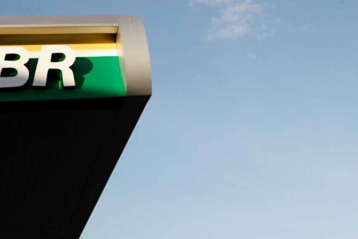 Petrobras anuncia venda de 37,5% das ações da BR Distribuidora