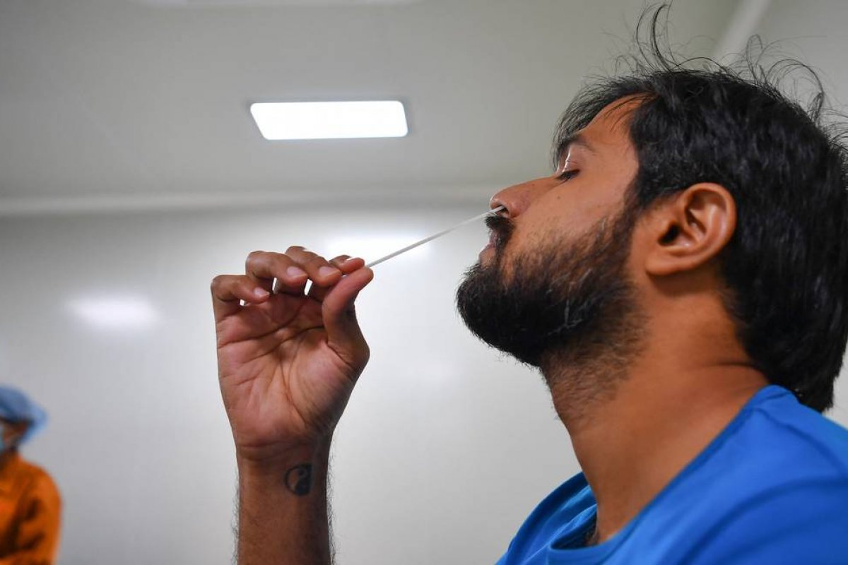 Índia aprova teste para covid-19 que pode ser feito em casa